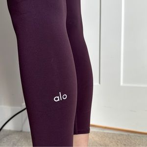 Alo dark red cropped leggings